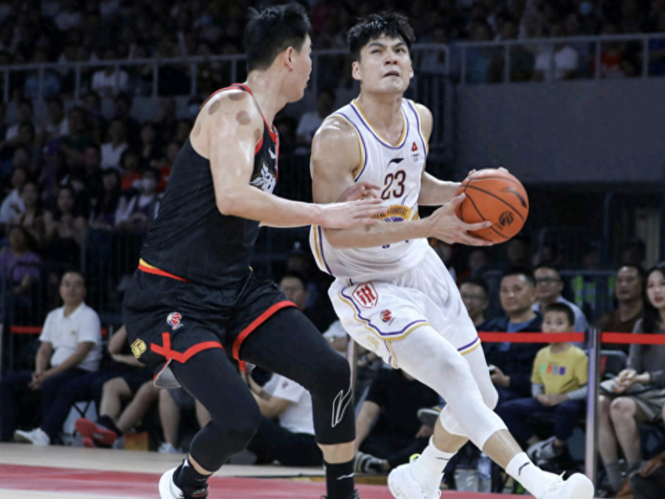 乐动官方网站包含离谱！深圳男篮围绕CBA常规赛队长鼓劲今晨广厦男篮备战NBA总决赛，托特纳姆扳平良机备战法国杯的词条