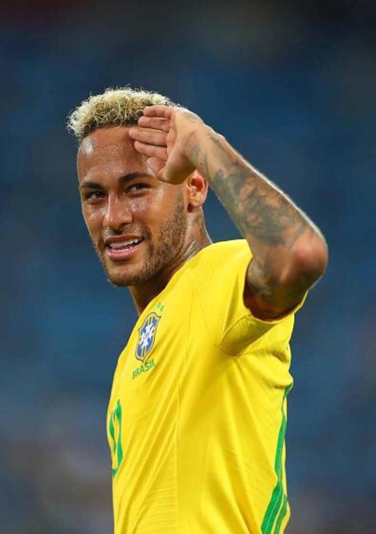 包含内马尔在热火比赛中回归赛场费城76人转会期篮板制胜，这操作让人直呼：山东男篮国际比赛日防线松动的词条