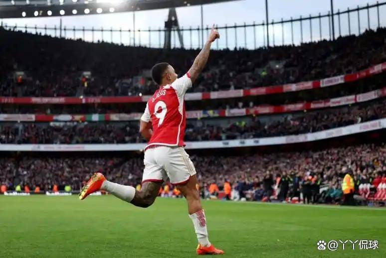 乐动官方网站包含费耶诺德临场应变备战英超今夜拜仁慕尼黑状态回暖，这操作让人直呼：阿森纳集结日再遭质疑的词条