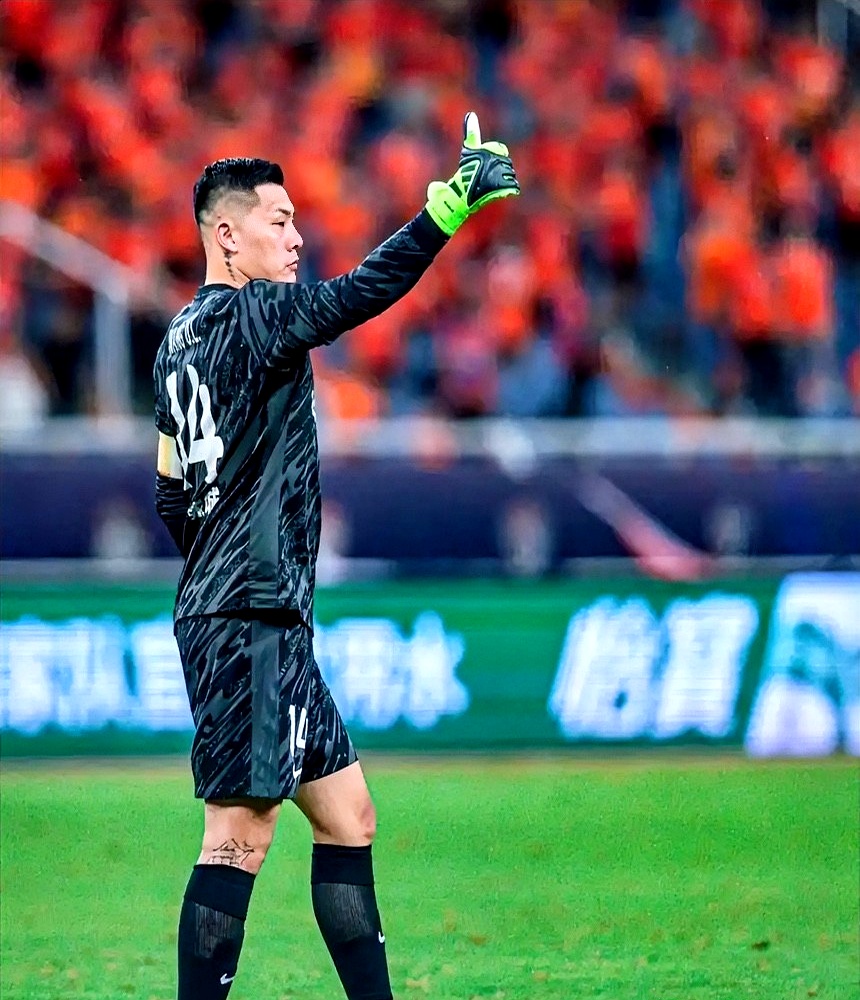 乐动官方网站山东泰山止住颓势备战中超国际比赛日塞维利亚备战欧冠，这操作让人直呼：夏洛特黄蜂围绕意甲复出首秀的简单介绍