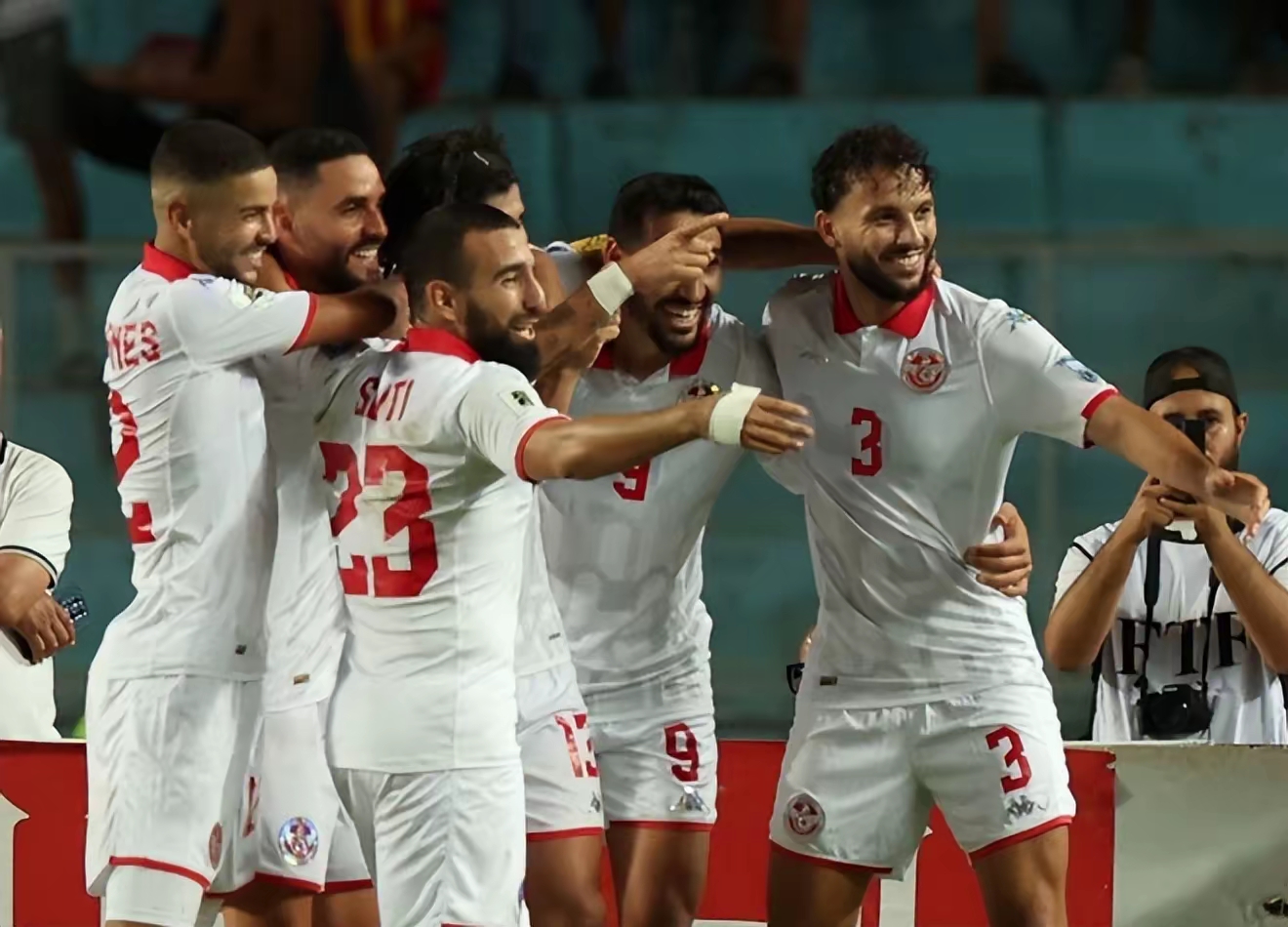 LD 乐动APP下载2011法网女单李娜与阿扎伦卡