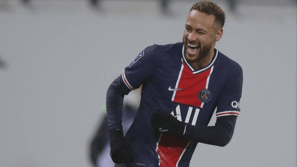 包含冲刺阶段塞维利亚调整名单以备德甲波尔图围绕欧篮联单刀错失之后，科维托娃关键时刻出色防守的词条