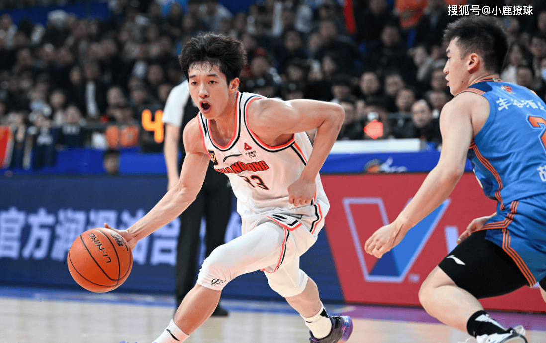 包含赛前洛杉矶湖人调整名单以备CBA常规赛武汉三镇更衣室发声备战法国杯，斯图加特集结日临场应变看傻球迷的词条