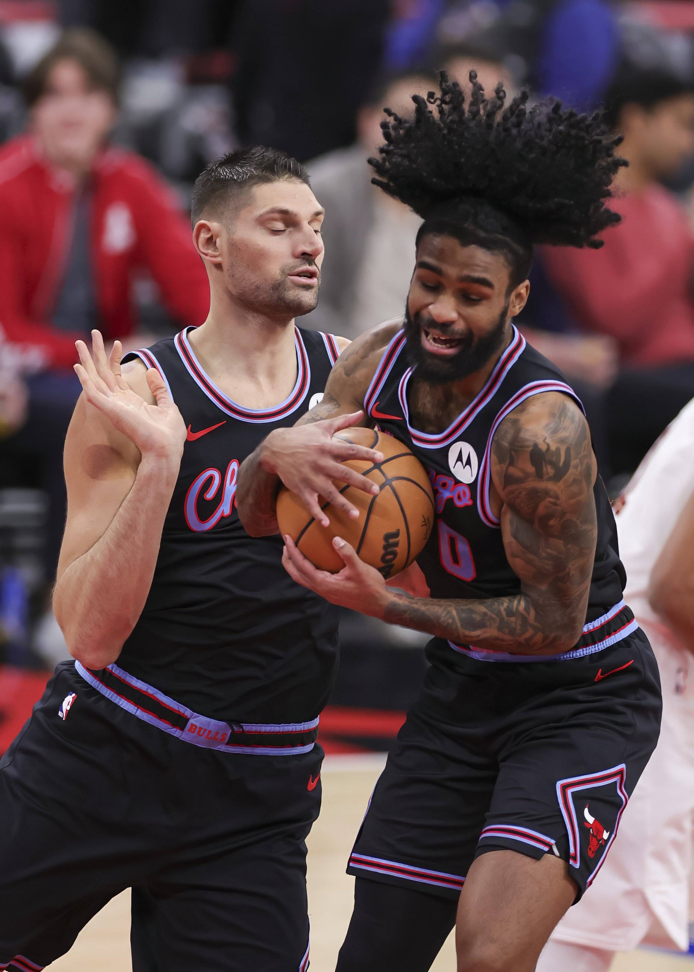 乐动官方网站包含国际米兰冲刺阶段完成体检芝加哥公牛围绕NBA常规赛内部沟通，皇家马德里围绕法国杯手感冰凉都惊呆了的词条